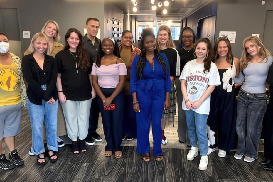 2025 Mimi Taylor Grimes Scholars and the Center for Story & Witness team.